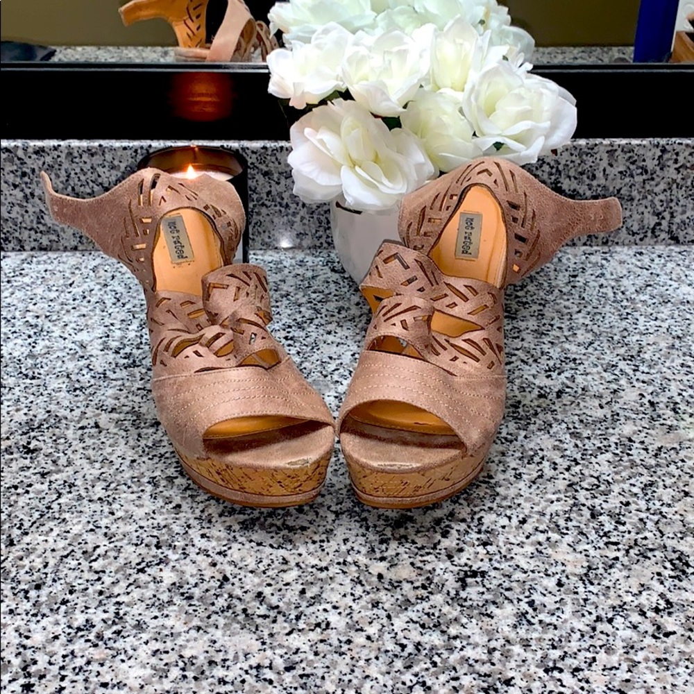 Tan Wedges